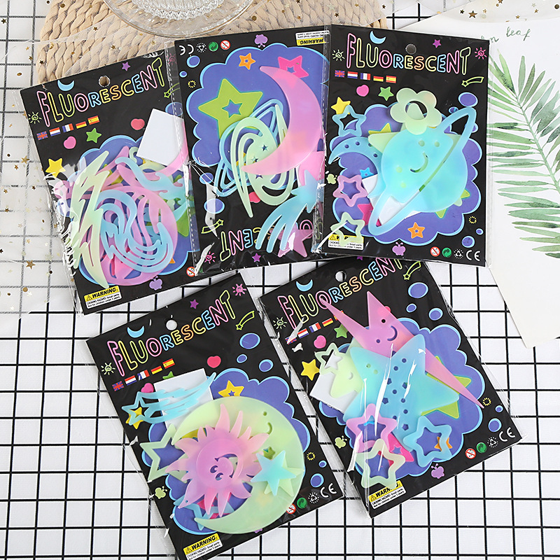 ملصقات حائط على شكل نجوم على ش - مراجعة Glow In Dark Stars وسعره