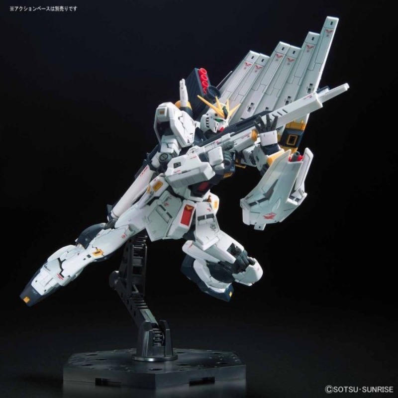 متوفر في المخزون: مجموعة نموذج - مراجعة Bandai Model Gundam Rg وسعره
