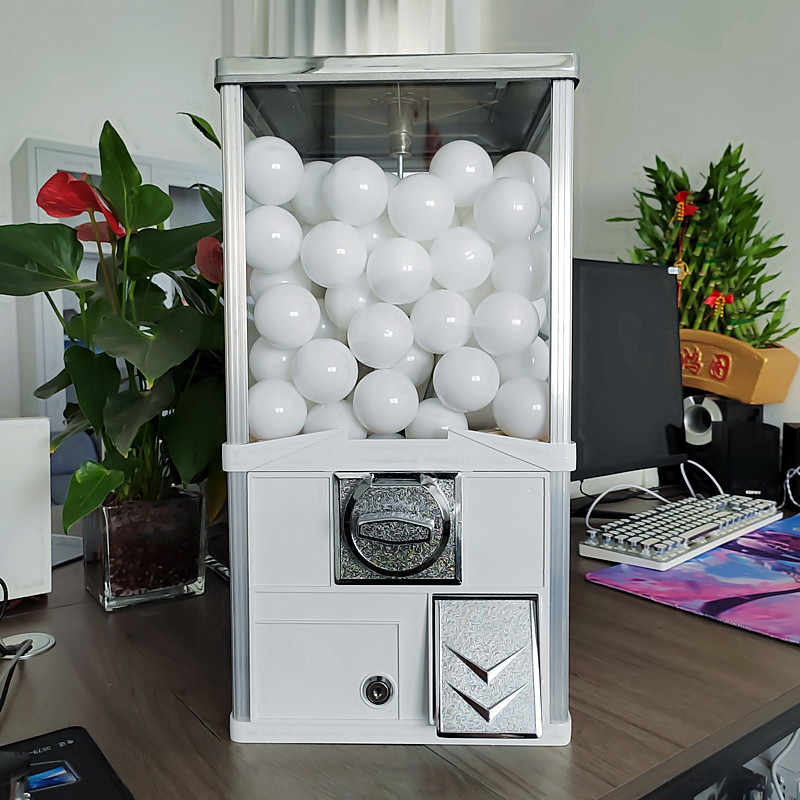 آلة بيع كبسولات القهوة والألعا - مراجعة Kids Toys Vending Machine وسعره
